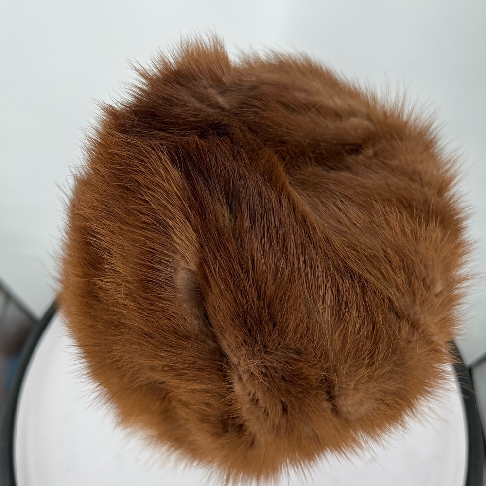 MINK OR FOX FUR HAT - Picture 6 of 7